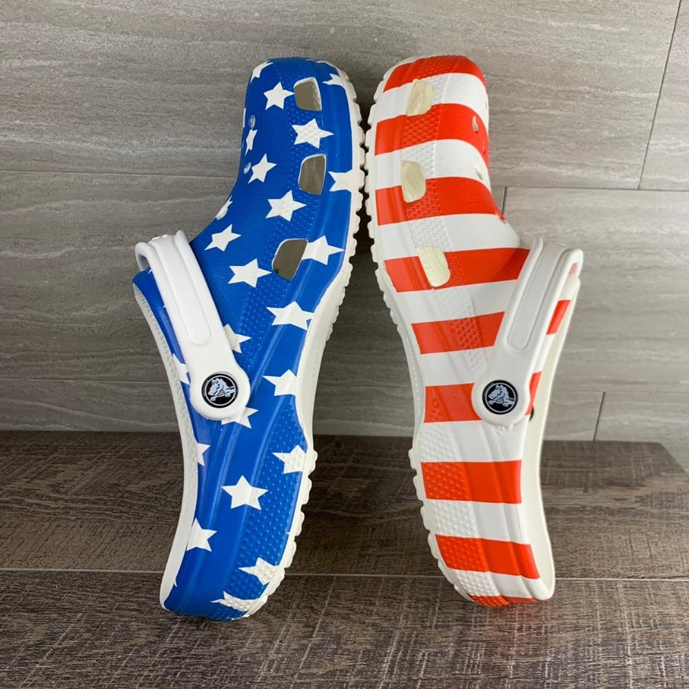 Men's CROCS Classic American Flag Sandal Shoe - Picture 8 of 11